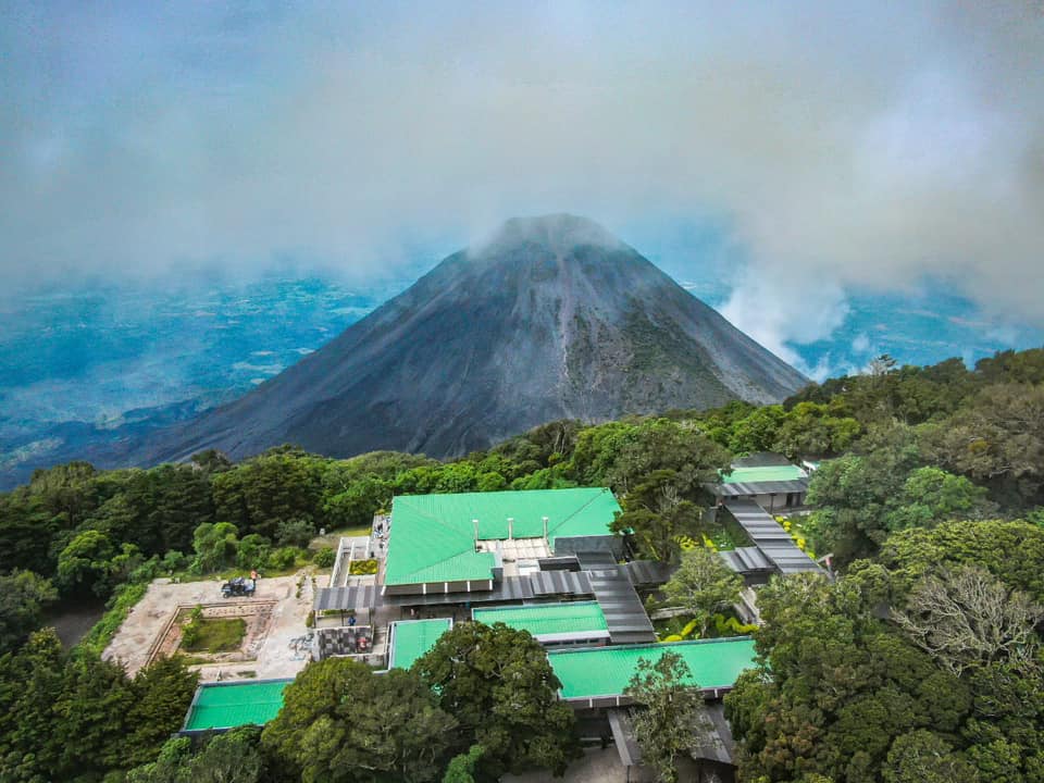 Stunning Cerro Verde hotel reopens after 24 years - Izalco volcano